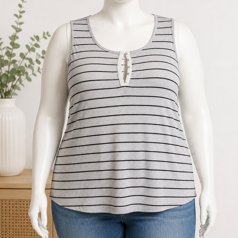 Maurices Womens Tank Top Gray Black Striped Hook Eye Ribbed Knit 3X